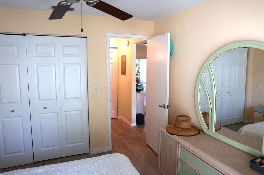 1122 Tarridon Ct, Dunedin FL  34698-8252 exterior