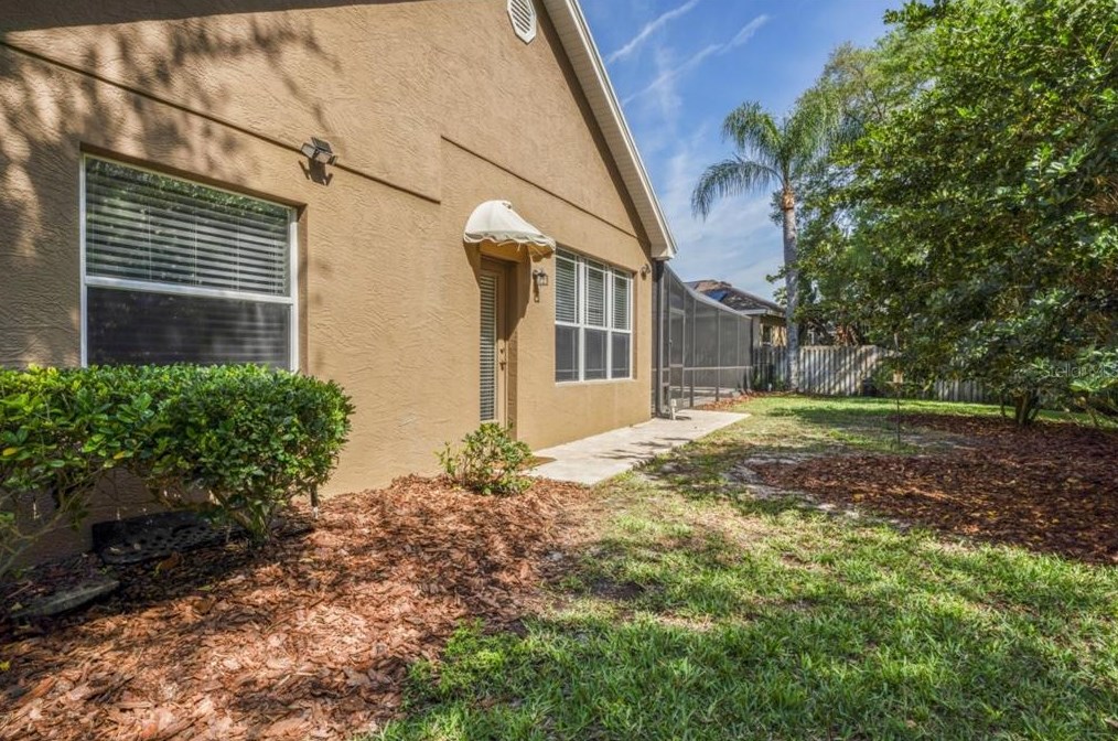 5412 Garden Arbor Dr, Lutz FL  33558-9098 exterior