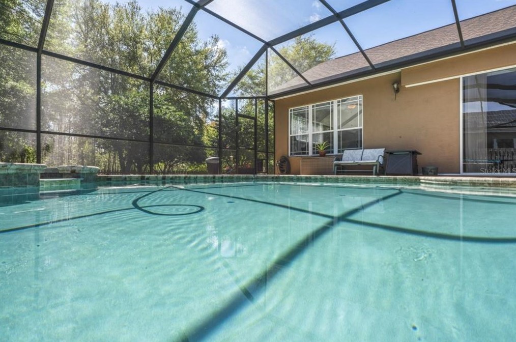 5412 Garden Arbor Dr, Lutz FL  33558-9098 exterior
