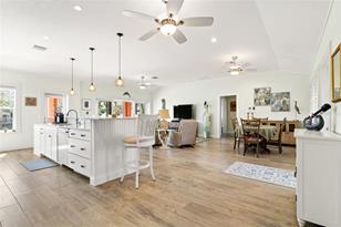 16027 Redington Dr - Photo 4