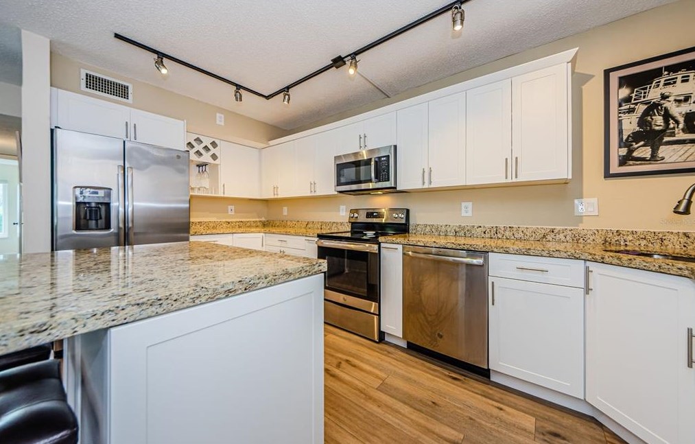 1207 Pine Ridge Cir W #a1, Tarpon Springs, FL 34688