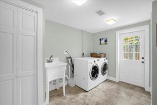 1830 Santa Barbara Dr - Photo 24
