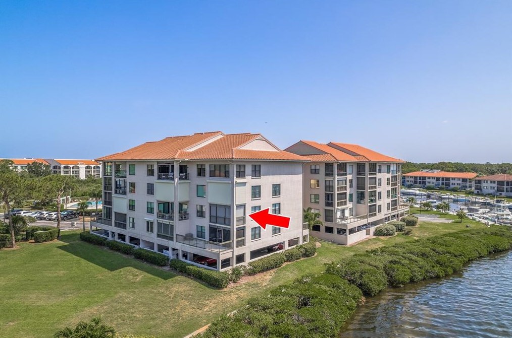 1810 Mariner Dr, Tarpon Springs, FL 34689-5851