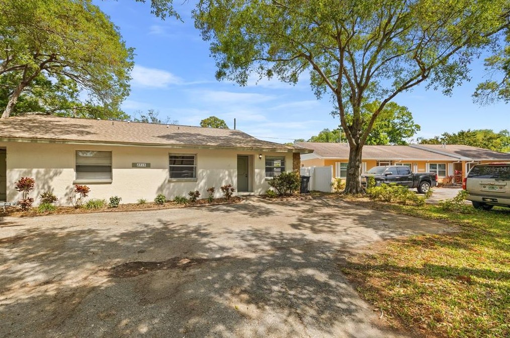 2715 63rd Terrace N #b, Saint Petersburg, FL 33702
