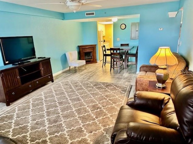 1950 59th Ave N #207, Saint Petersburg, FL 33714