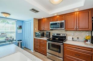 11329 Versailles Ln - Photo 14