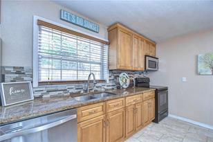 718 E Ellicott St - Photo 20