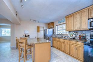 718 E Ellicott St - Photo 22