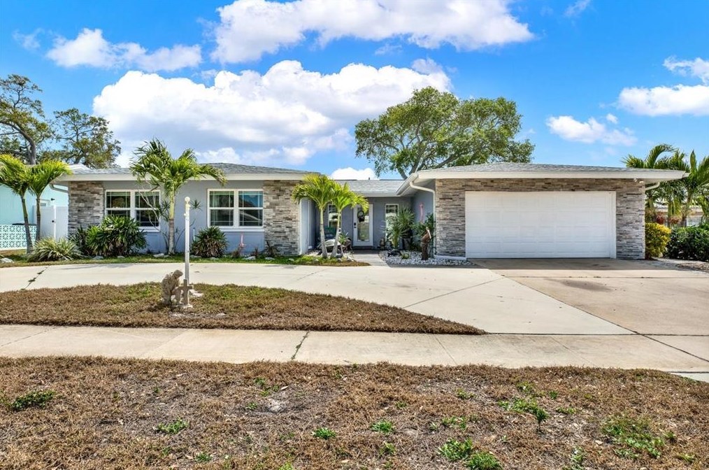 14390 Passage Way, Largo, FL 33776-1003