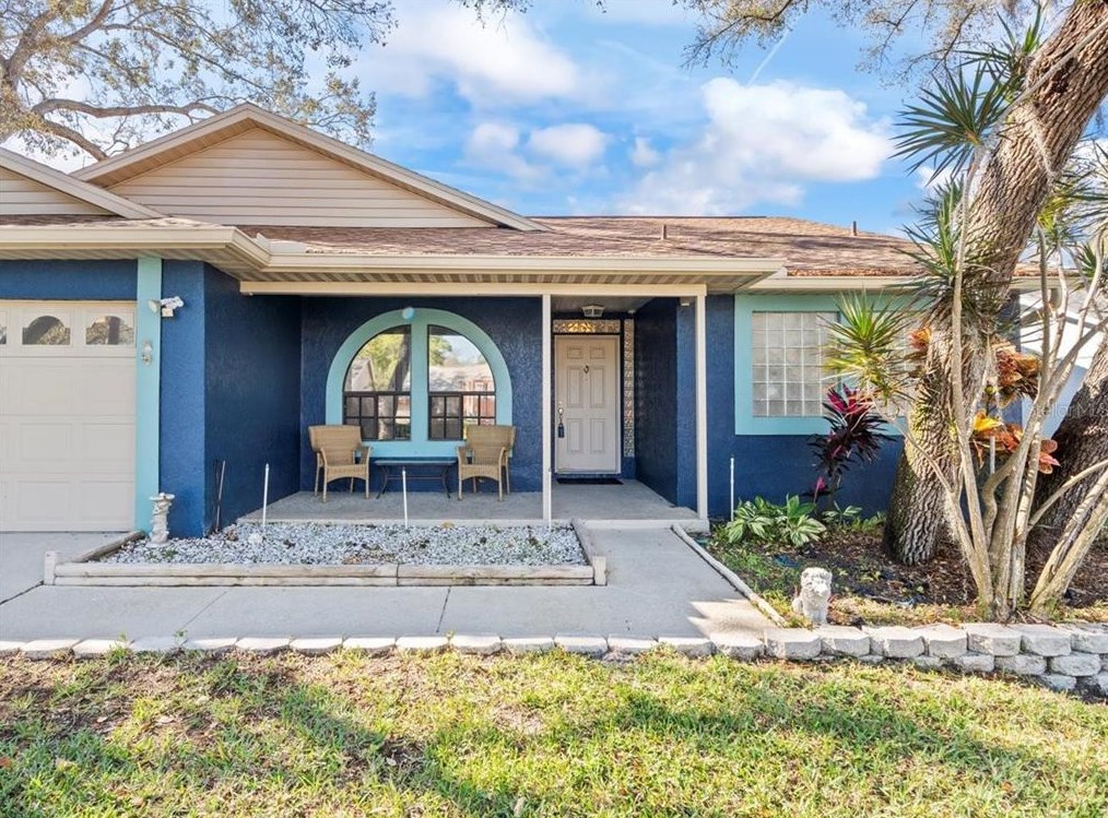 1126 Rolling Oaks Ave, Tarpon Springs, FL 34689-8050
