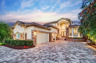 6627 Bayou Grande Blvd NE, Saint Petersburg, FL 33702 - Photo 2