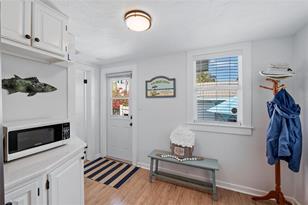 109 12th Ave - Photo 44