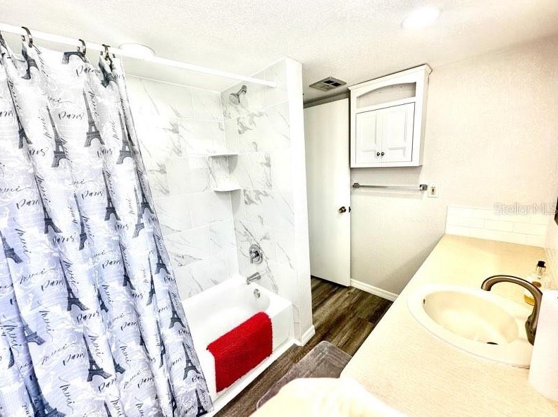 3638 Springfield Dr, Tarpon Springs FL  34691-1235 exterior