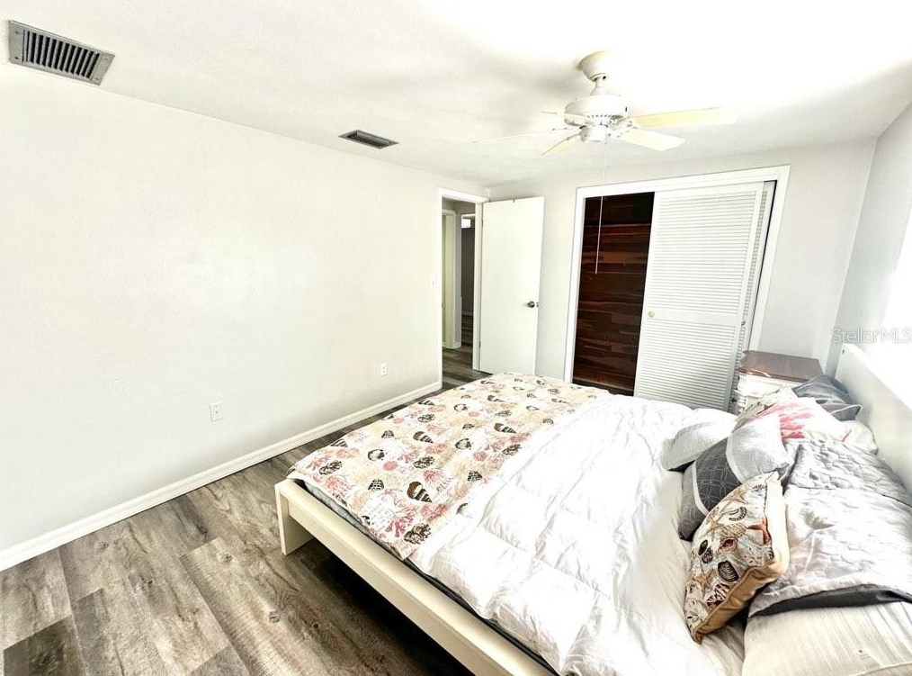 3638 Springfield Dr, Tarpon Springs FL  34691-1235 exterior