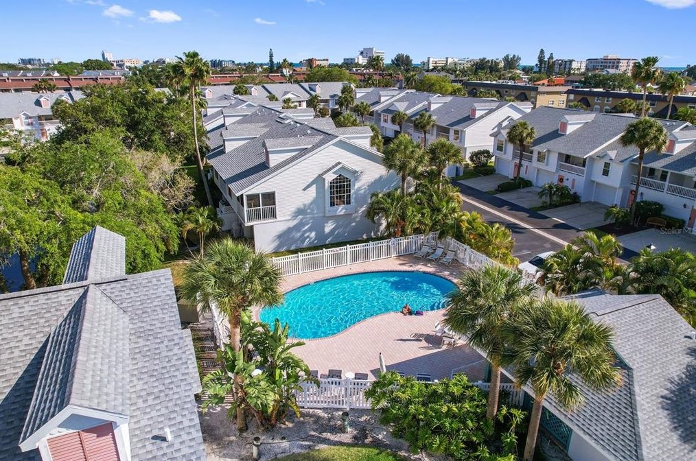 108 Sun Isle Cir #12, Saint Petersburg, FL 33706