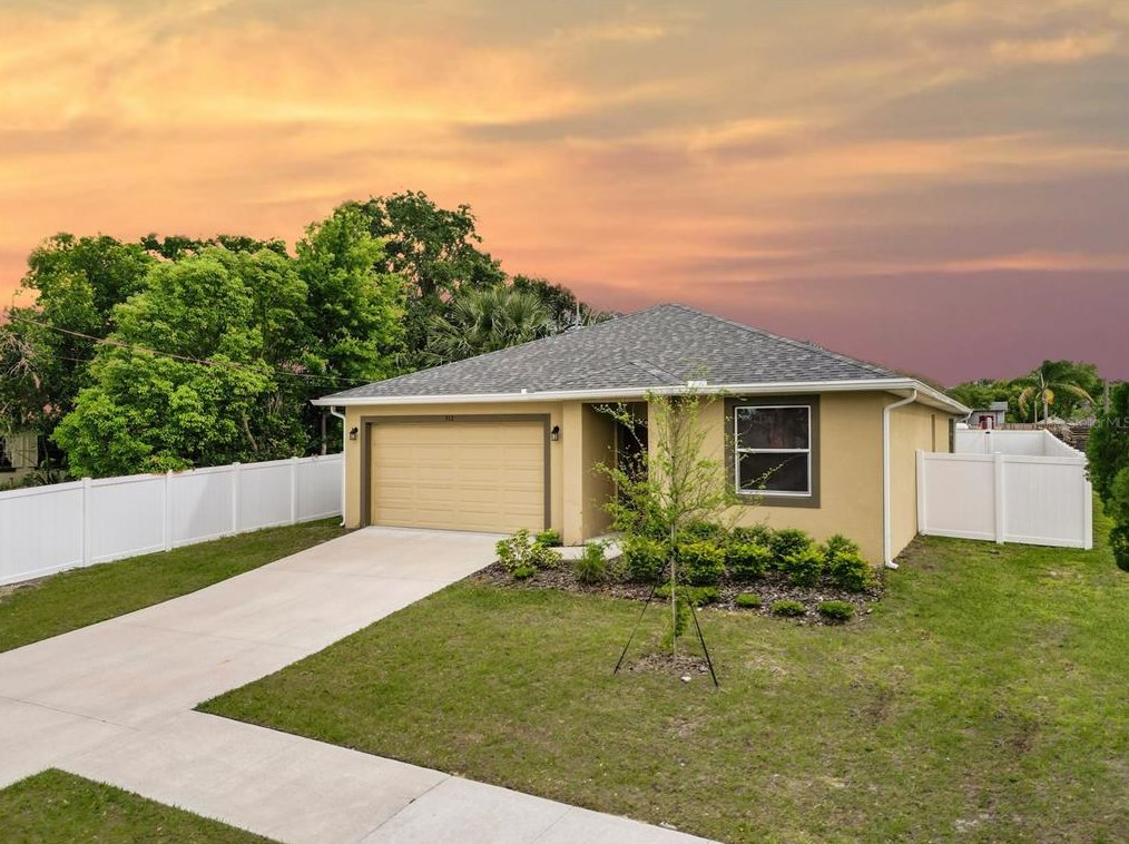 312 E Merrill Ave, Dundee, FL 33838