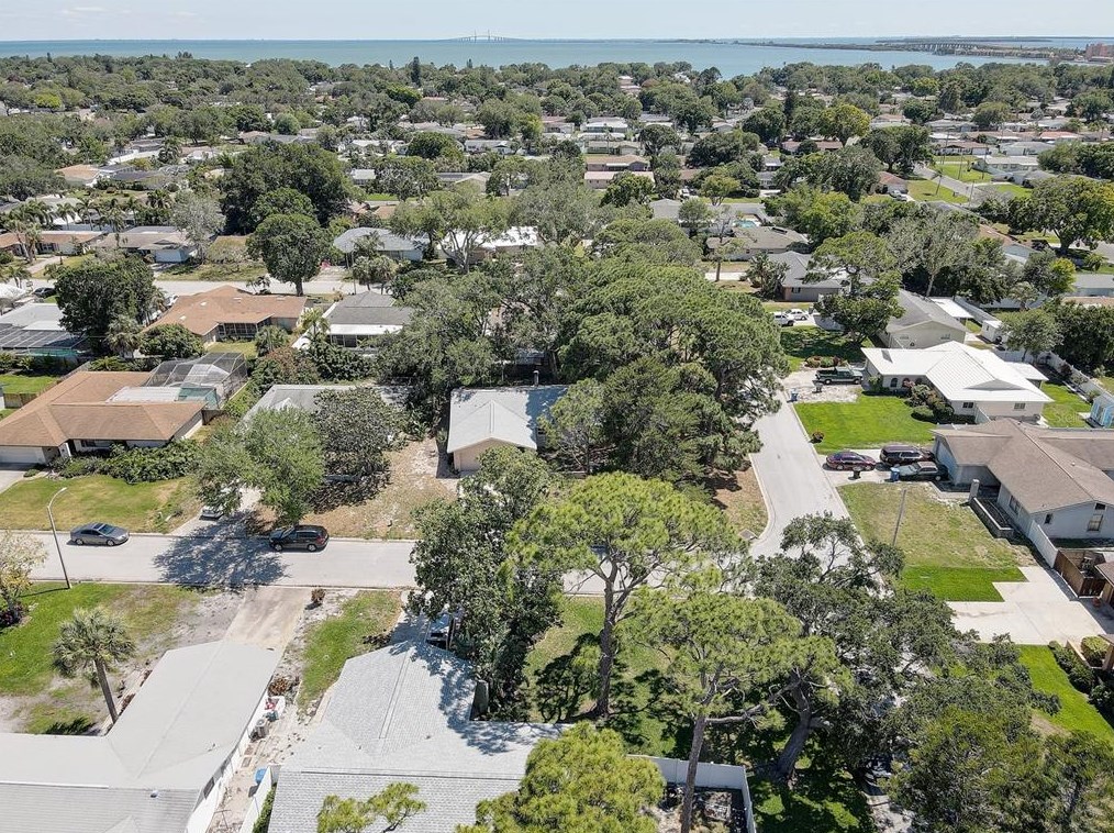 2688 60th Ave, Saint Petersburg FL  33712-5222 exterior