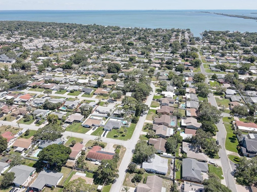 2688 60th Ave, Saint Petersburg FL  33712-5222 exterior