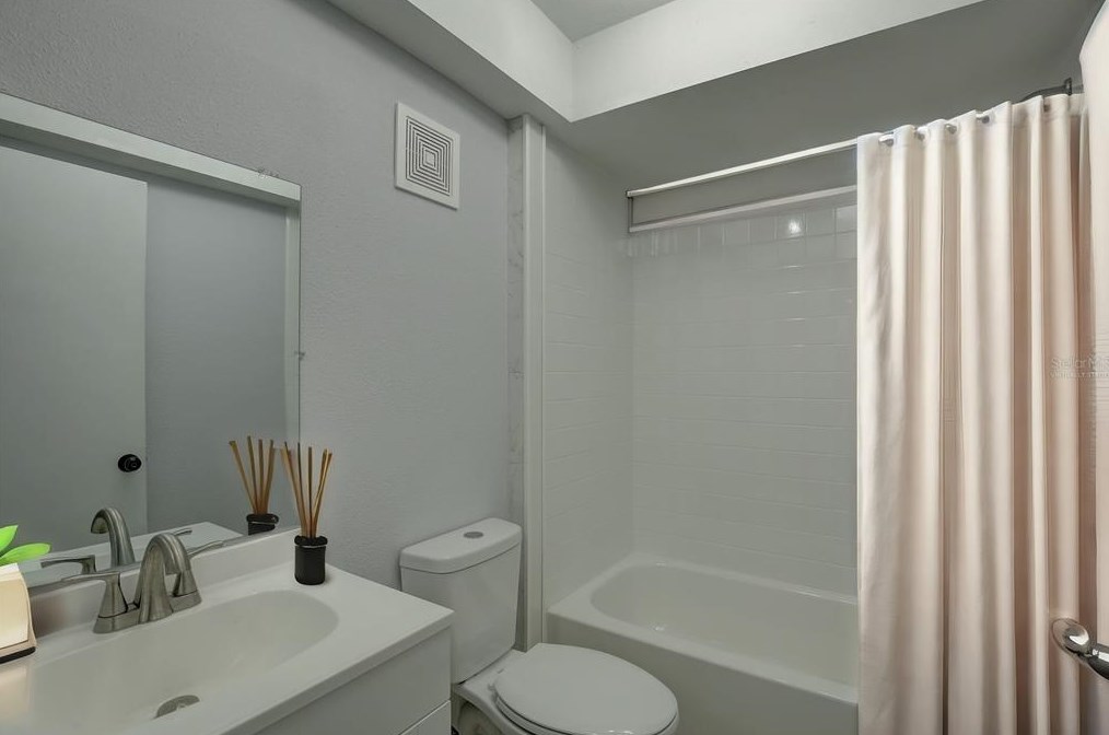 2688 60th Ave, Saint Petersburg FL  33712-5222 exterior