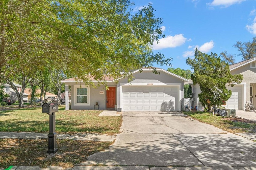3683 Sapphire Ln, Palm Harbor, FL 34684