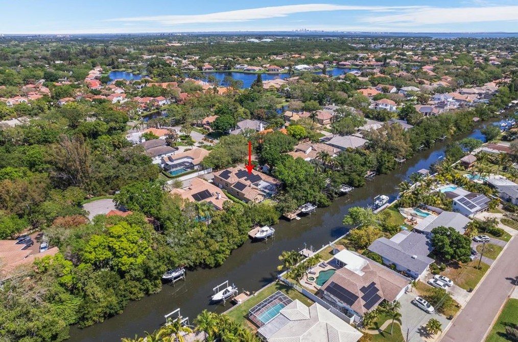 520 Bay Laurel Ct, Saint Petersburg FL  33703-3130 exterior