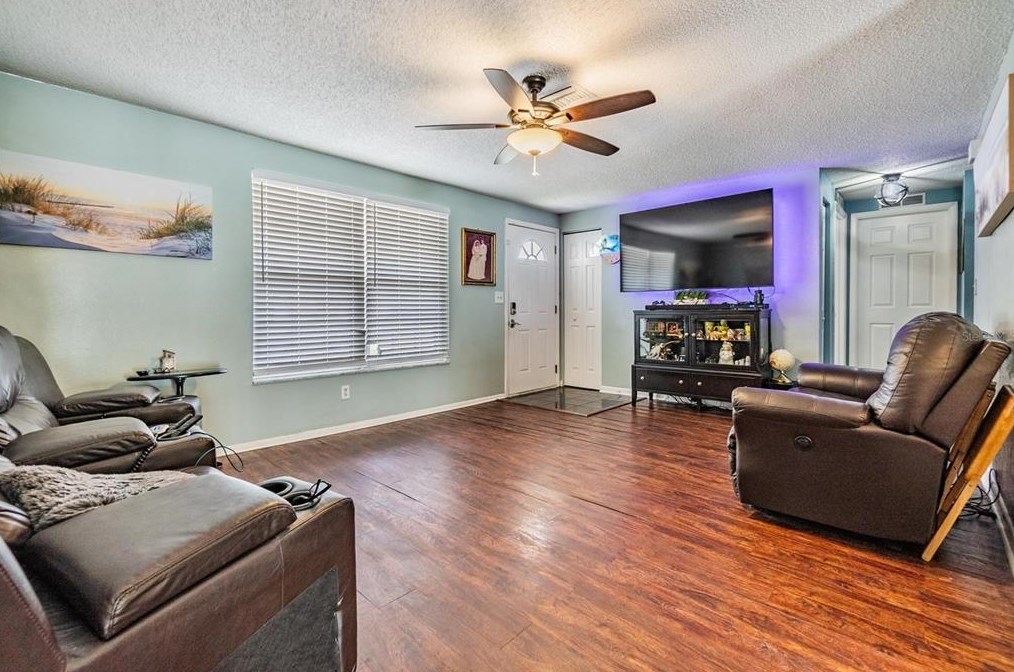 7007 Fairfax Dr, Port Richey FL  34668-5605 exterior