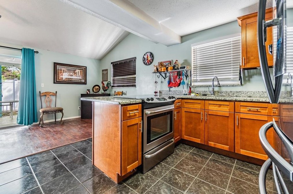 7007 Fairfax Dr, Port Richey FL  34668-5605 exterior