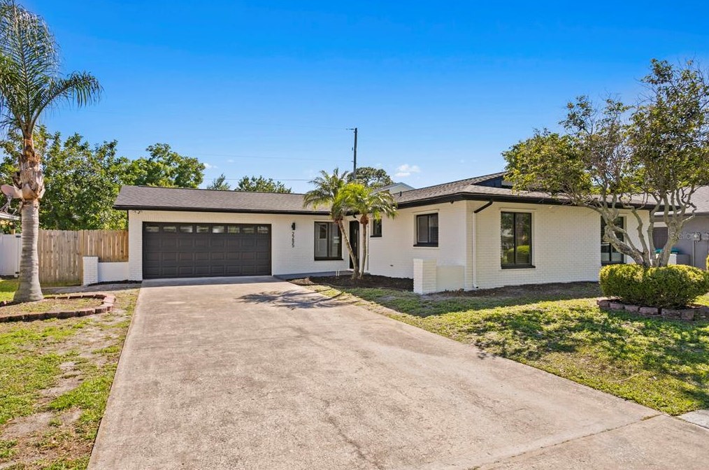 2295 Republic Dr, Dunedin, FL 34698-9667