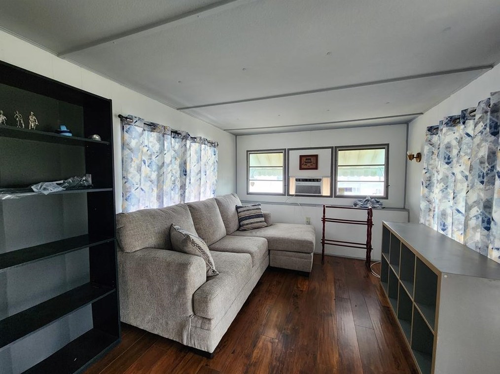 4025 46th Ave N #3, Saint Petersburg, FL 33714