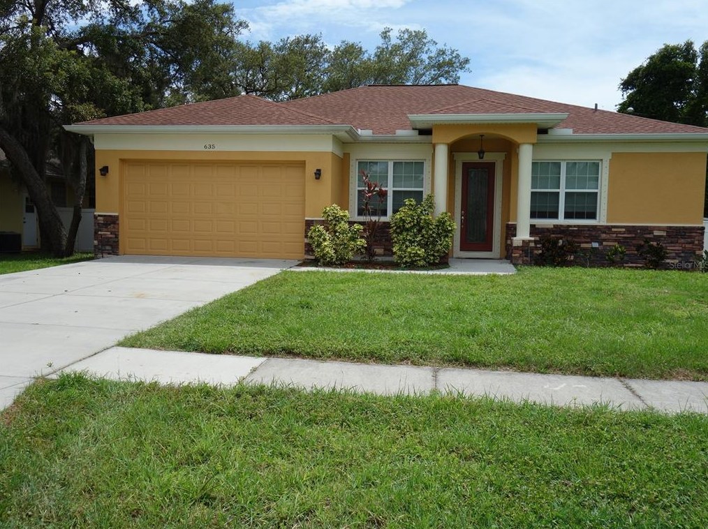 635 Kenneth Way, Tarpon Springs, FL 34689