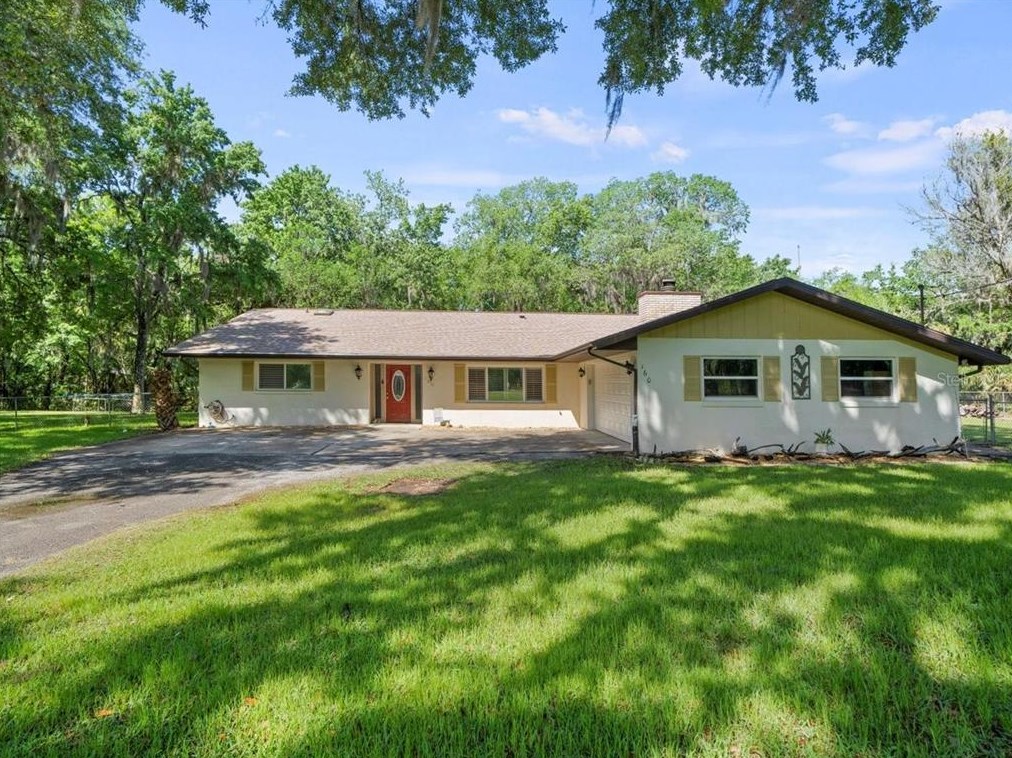 160 Hudson St, Inglis, FL 34449