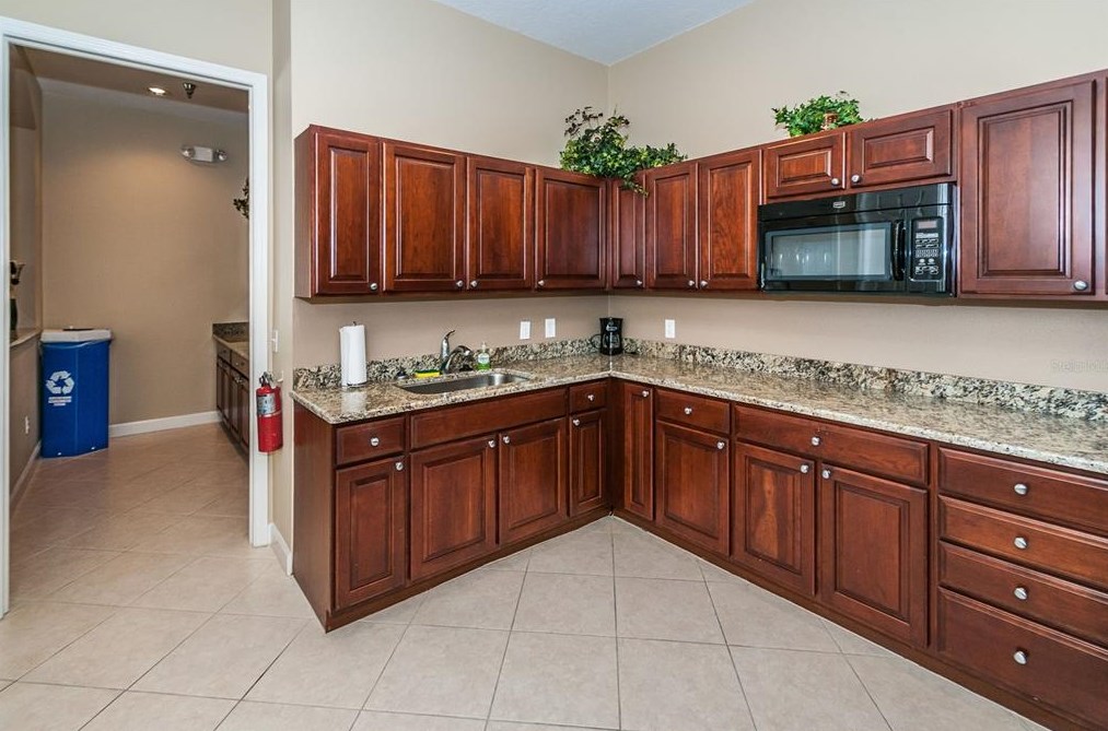 2650 Sierra Vista Way, Tarpon Springs FL  34691-7840 exterior