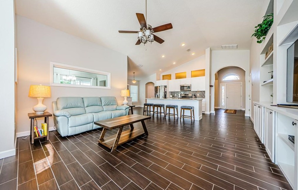 2650 Sierra Vista Way, Tarpon Springs FL  34691-7840 exterior