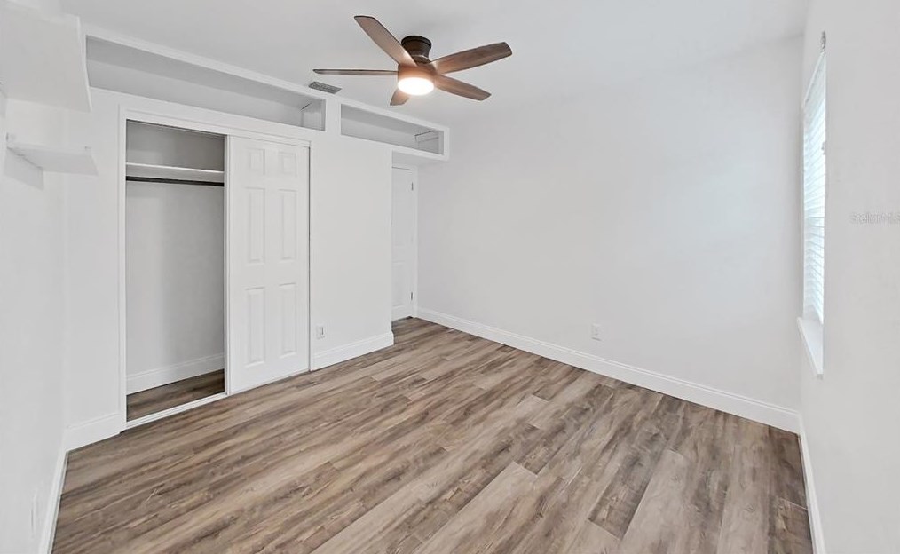 4050 31st Ave, Saint Petersburg FL  33713-2218 exterior