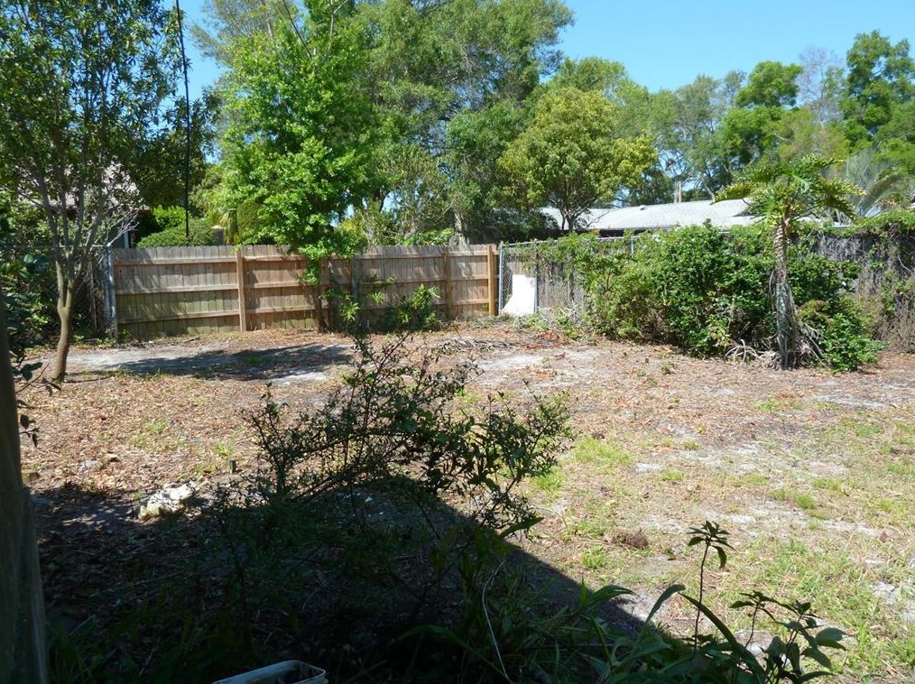 2076 Ridgecrest Dr, Dunedin FL  34698-6539 exterior