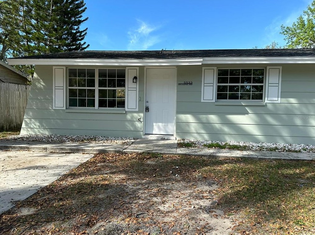 5533 Oceanic Rd, Tarpon Springs, FL 34690-6420