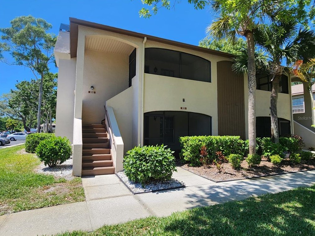 2985 Bonaventure Cir #103, Palm Harbor, FL 34684