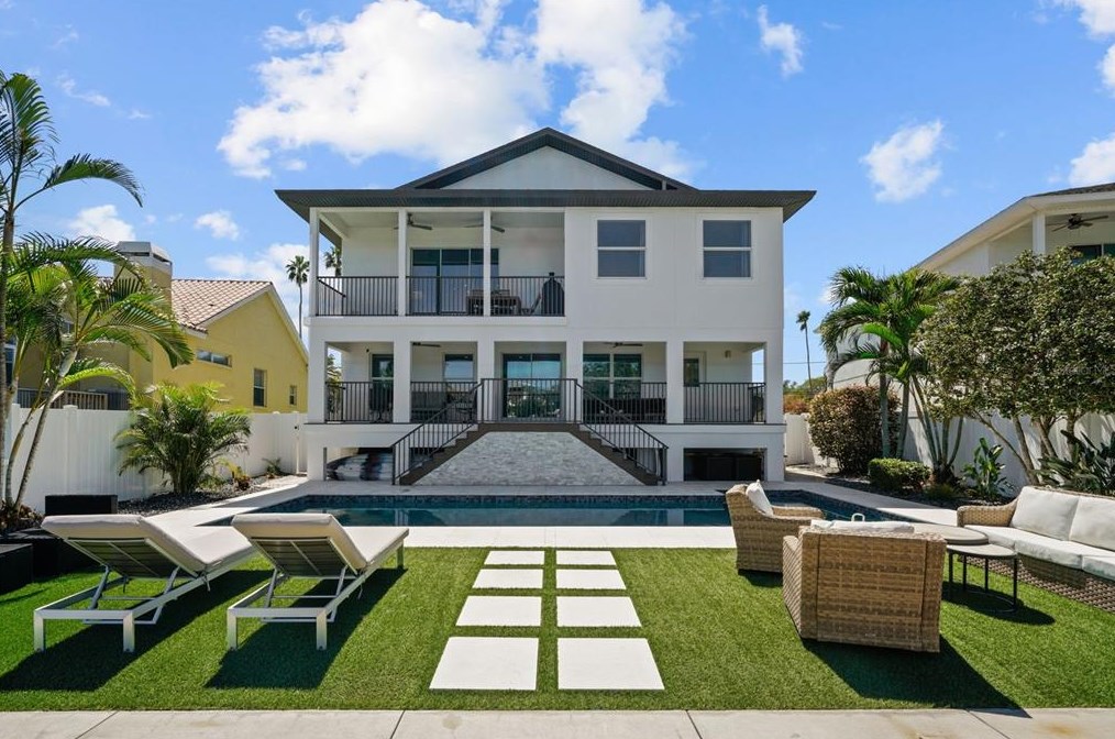 1871 Bayou Grande Blvd, Saint Petersburg, FL 33703-1909