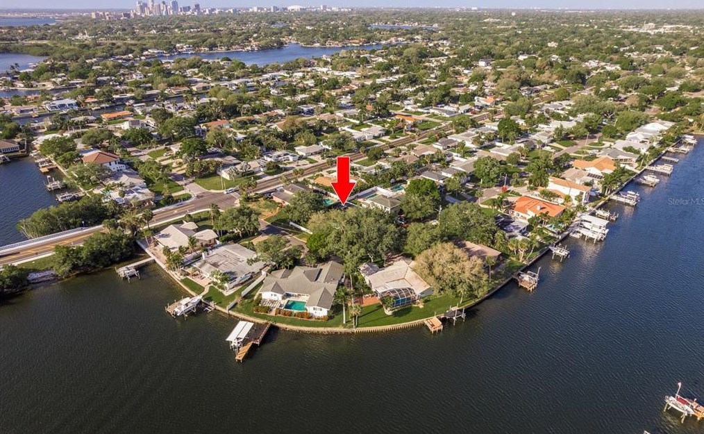 1182 41st Ave, Saint Petersburg, FL 33703-5234