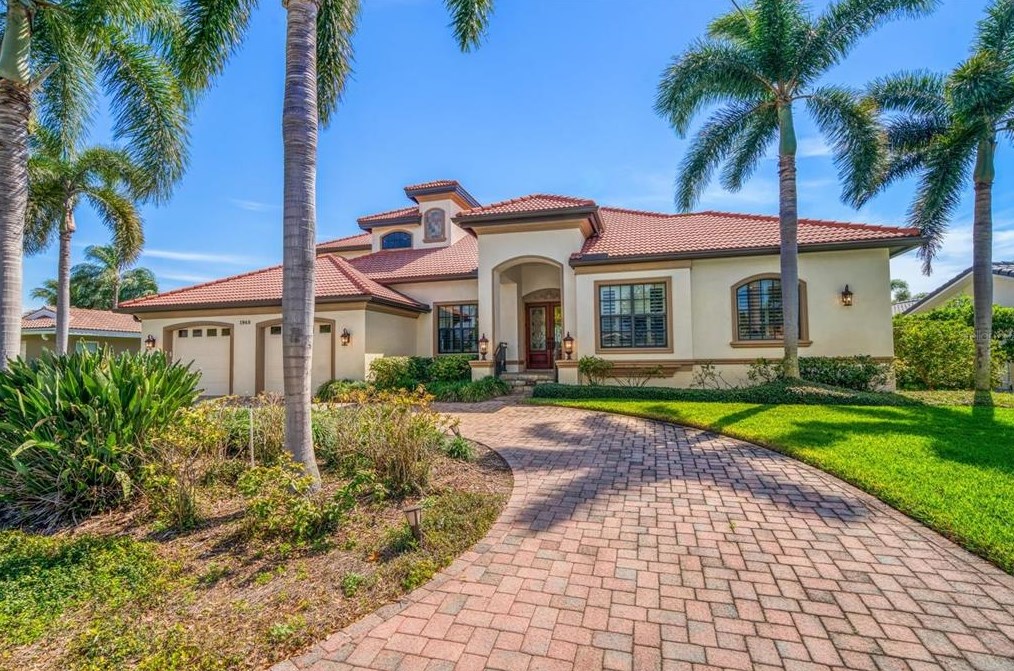 1948 Kansas Ave, Saint Petersburg, FL 33703-3430