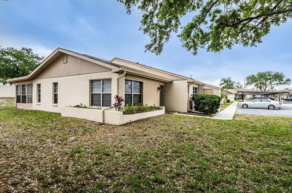 3936 Sailmaker Ln, Tarpon Springs, FL 34691-5288