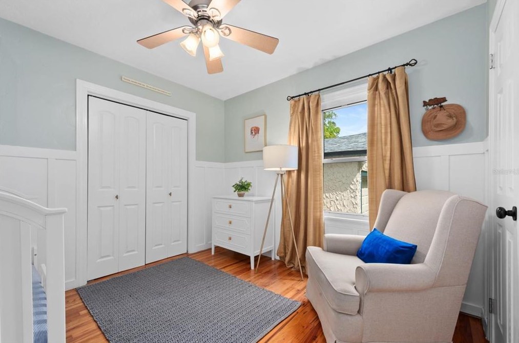 1071 45th Ave, Saint Petersburg FL  33703-3615 exterior