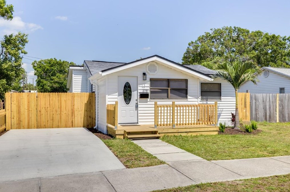 2731 40th Ave, Saint Petersburg, FL 33714-3939