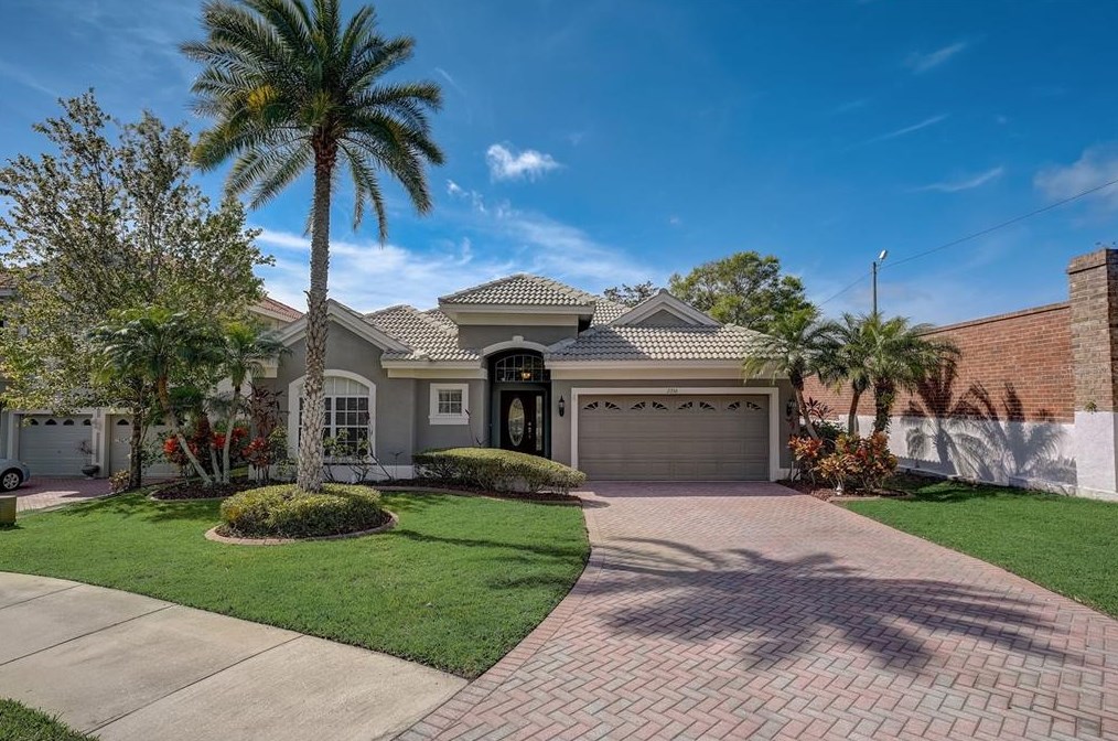 2356 Messenger Cir, Safety Harbor, FL 34695-5519