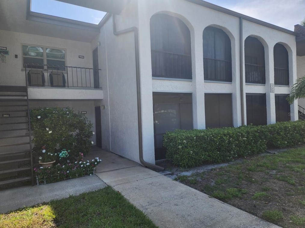 7701 Starkey Rd #704, Largo, FL 33777