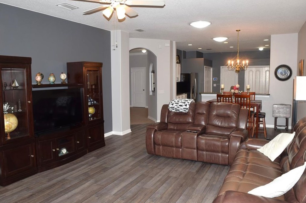 31836 Turkeyhill Dr, Zephyrhills FL  33543-7659 exterior