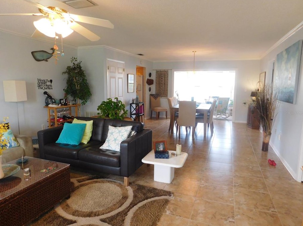 9021 Pinehurst Dr, Largo, FL 33777