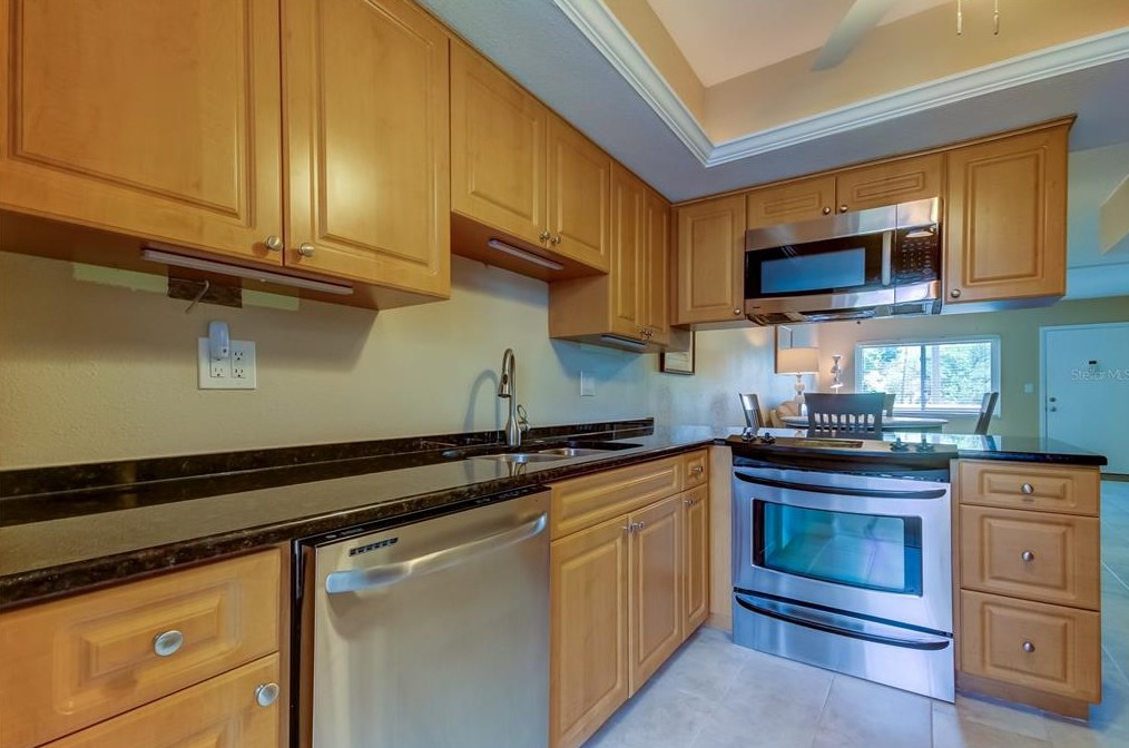 1051 79th Ave N #208, Saint Petersburg, FL 33702