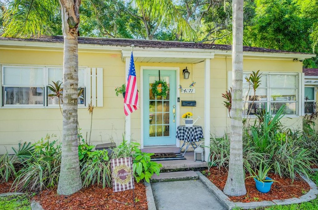 4071 Shore Acres Blvd Ne, Saint Petersburg, FL 33703