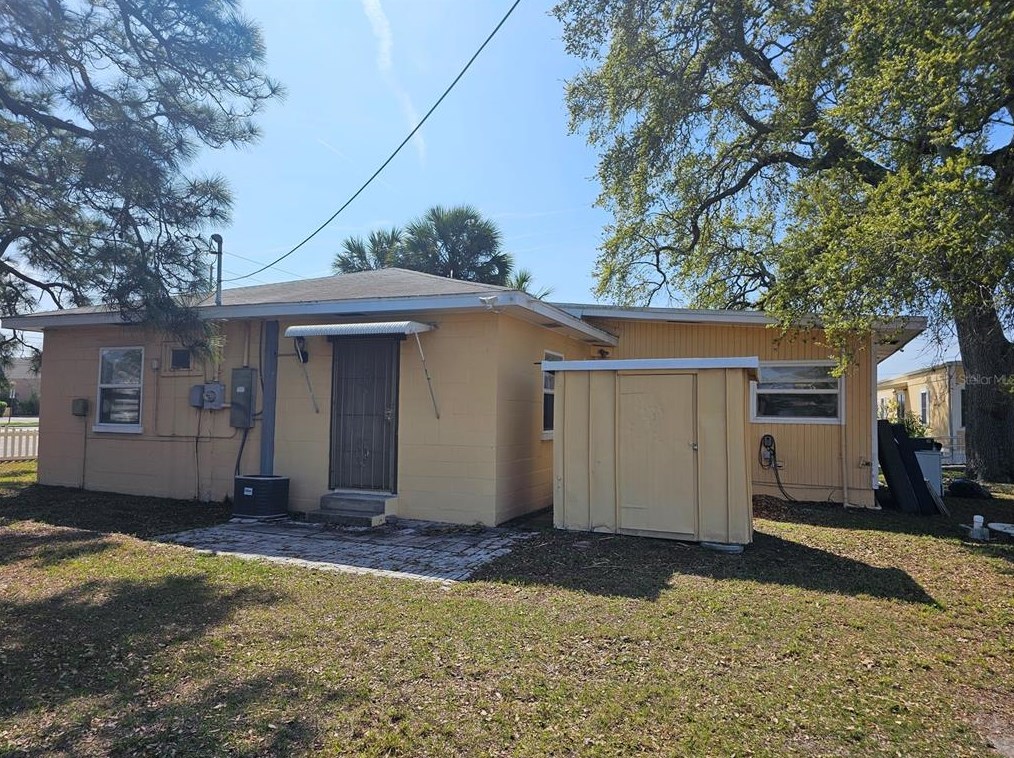 4180 66th St, Saint Petersburg, FL 33709-4916